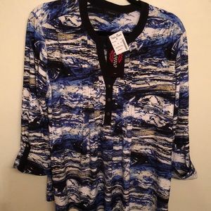 Women’s blouse NWT perfect for any occasion